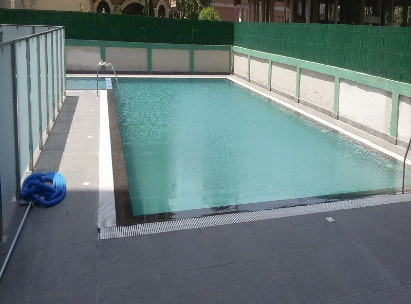img-04-01-2019-17-25-14-987-248Swimming_Pool_Area.jpg
